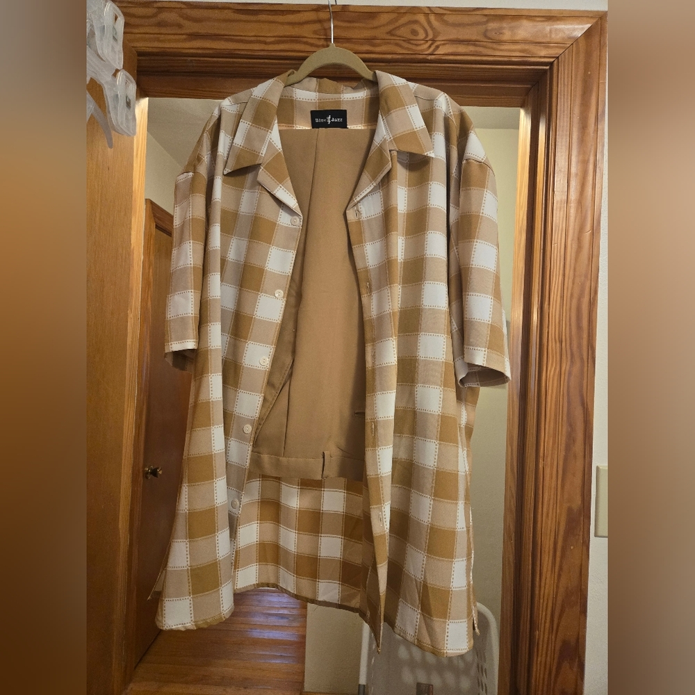 Blue jazz tan and cream casual suit